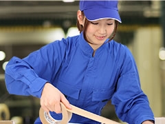 狭山市柏原森ノ上/自動車部品の梱包作業/土日休み
